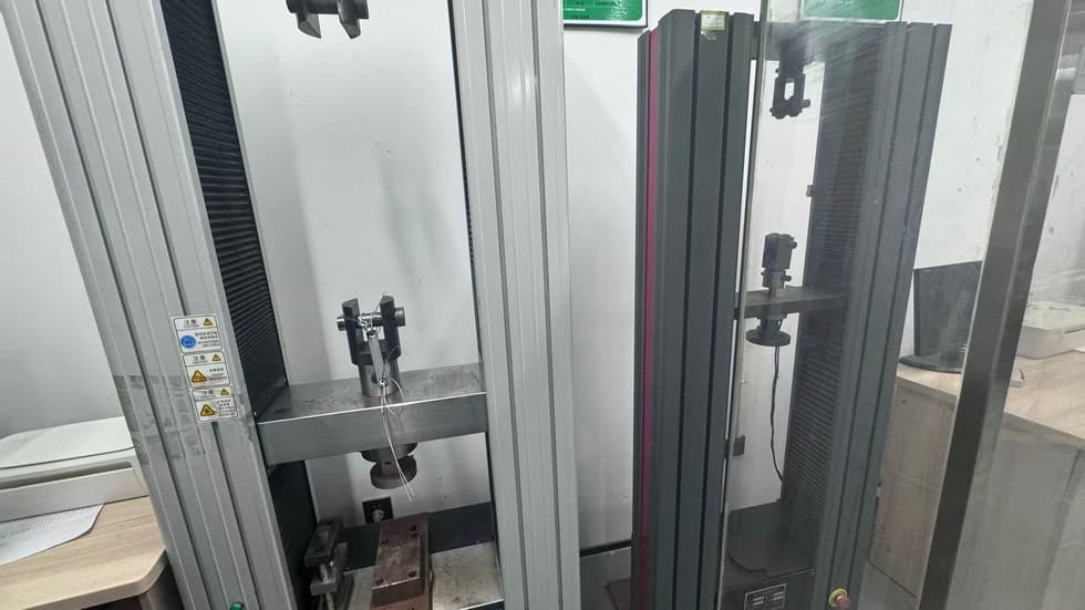 SJJ factory quality control lab for electronic door lock functional testing